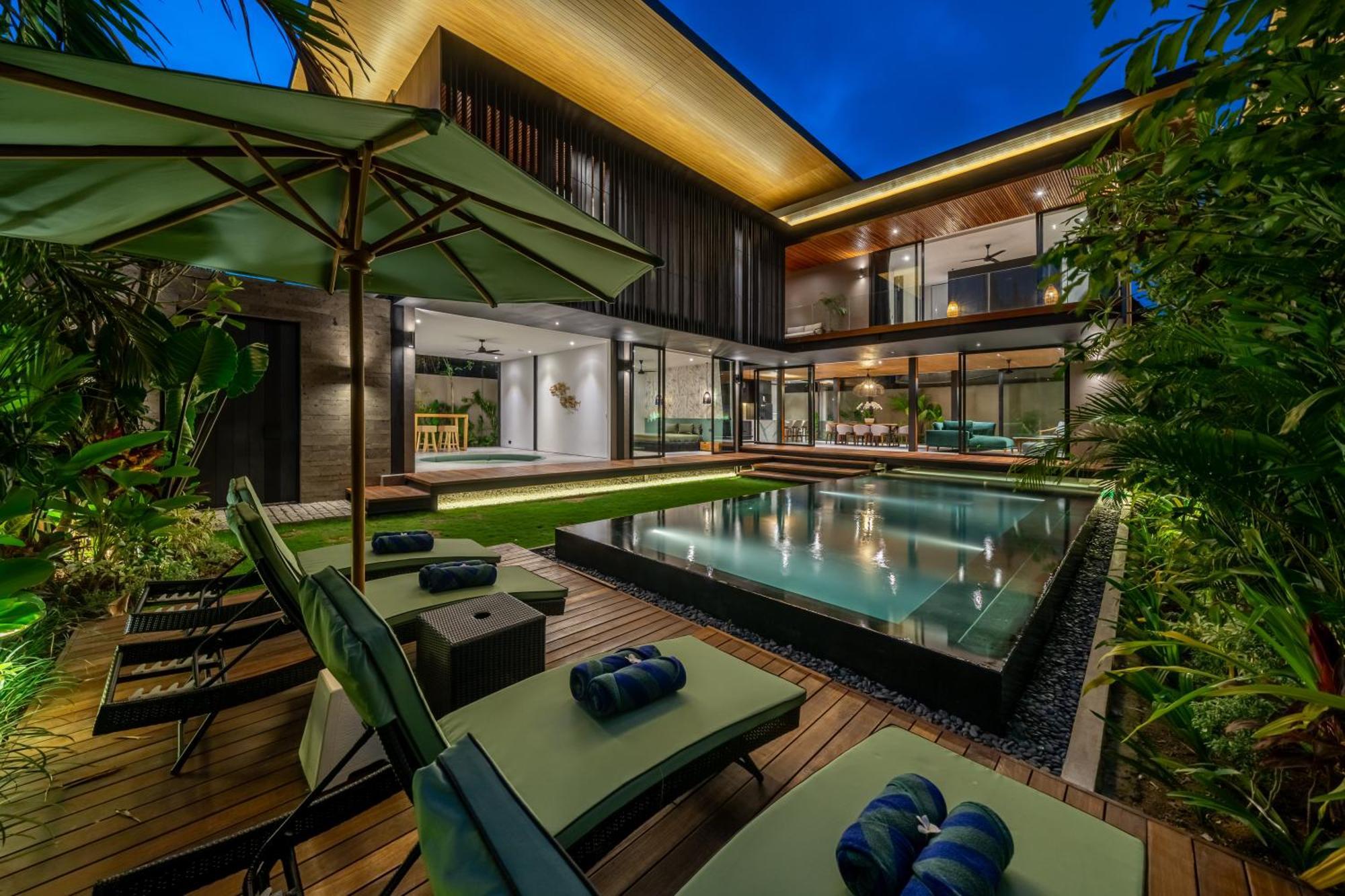 The Continental Modern Luxury 4 Bedroom In Seminyak (Bali)