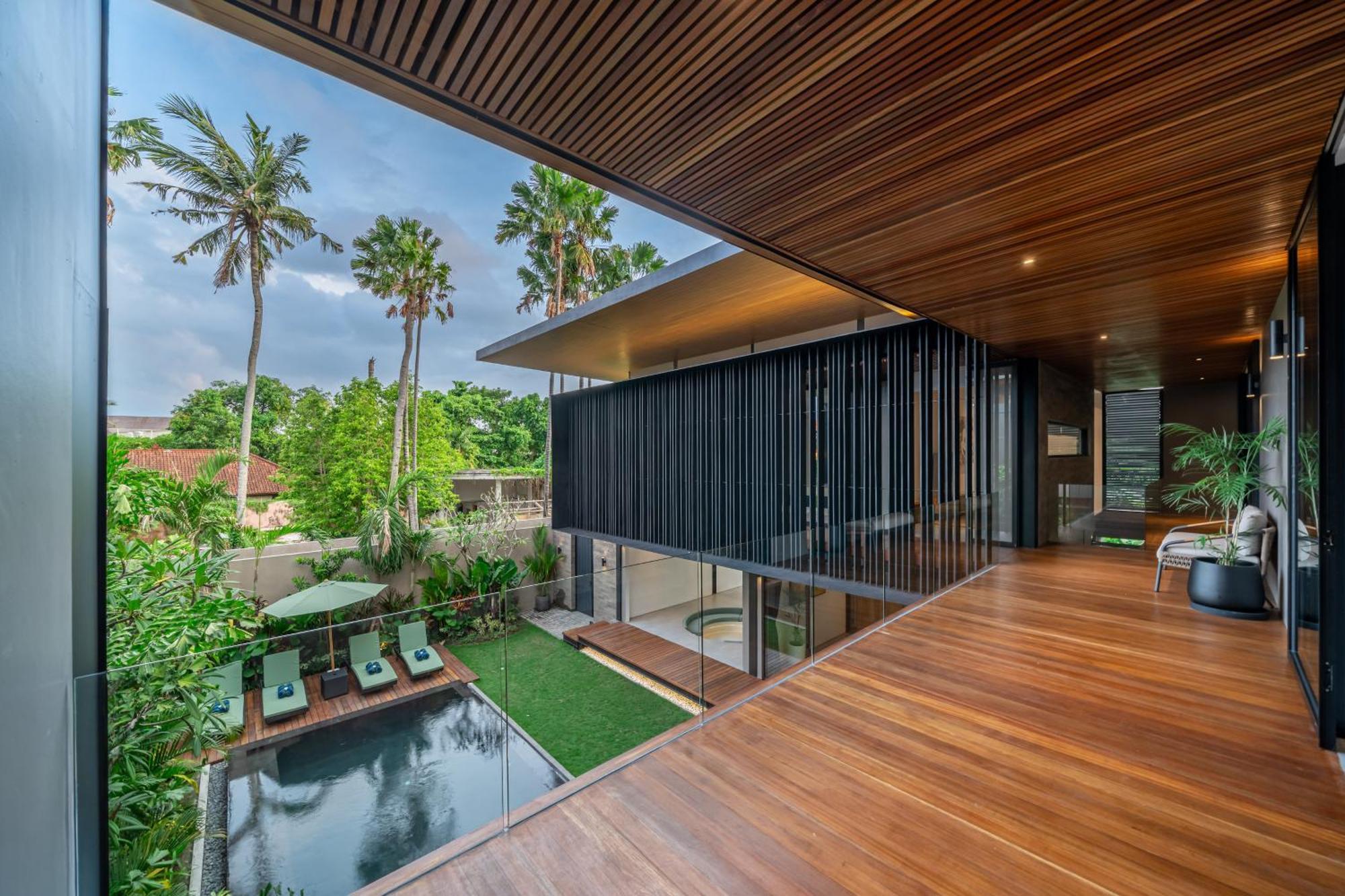 The Continental Modern Luxury 4 Bedroom In Villa Seminyak (Bali)