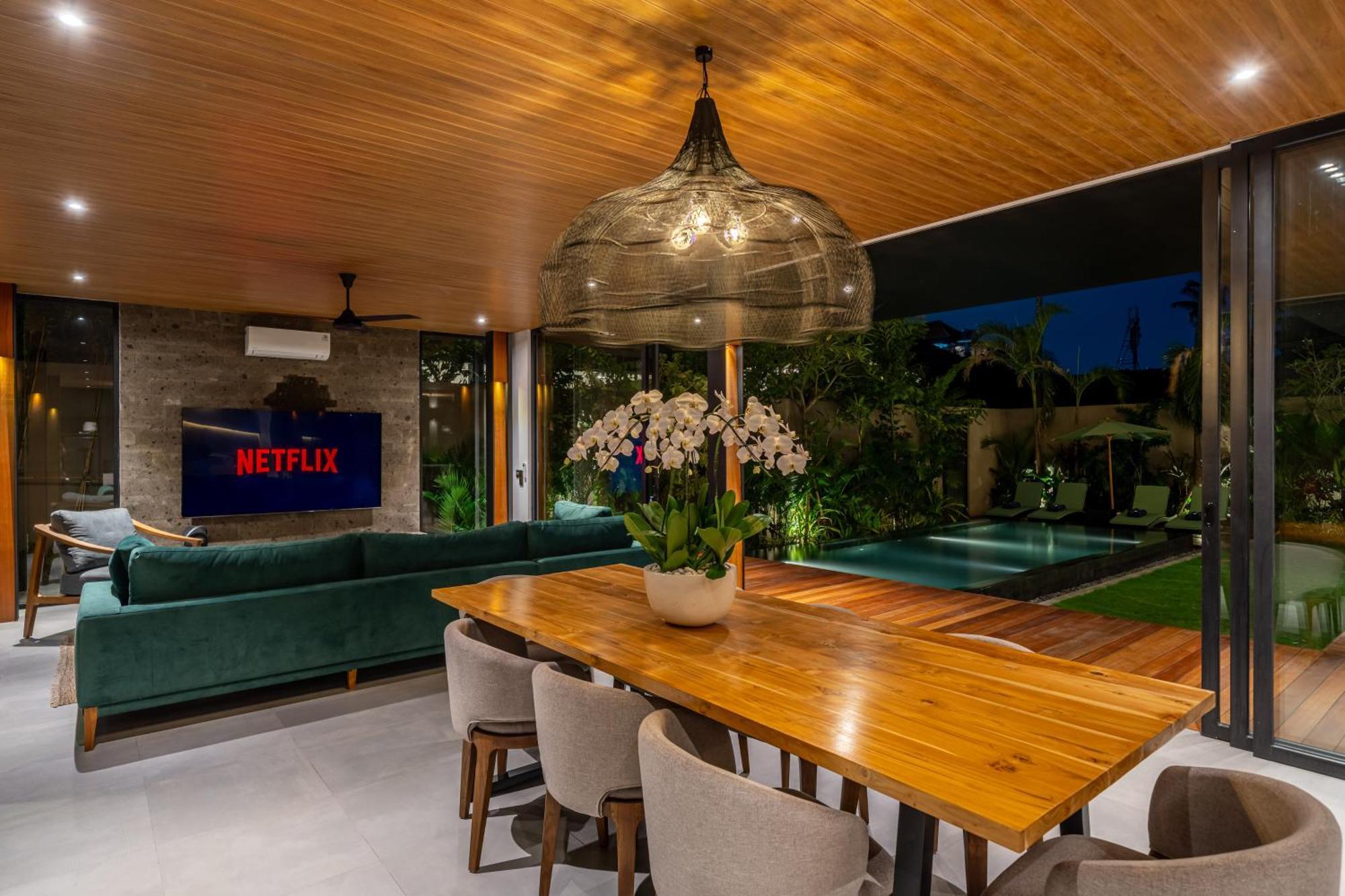 The Continental Modern Luxury 4 Bedroom In Seminyak (Bali)