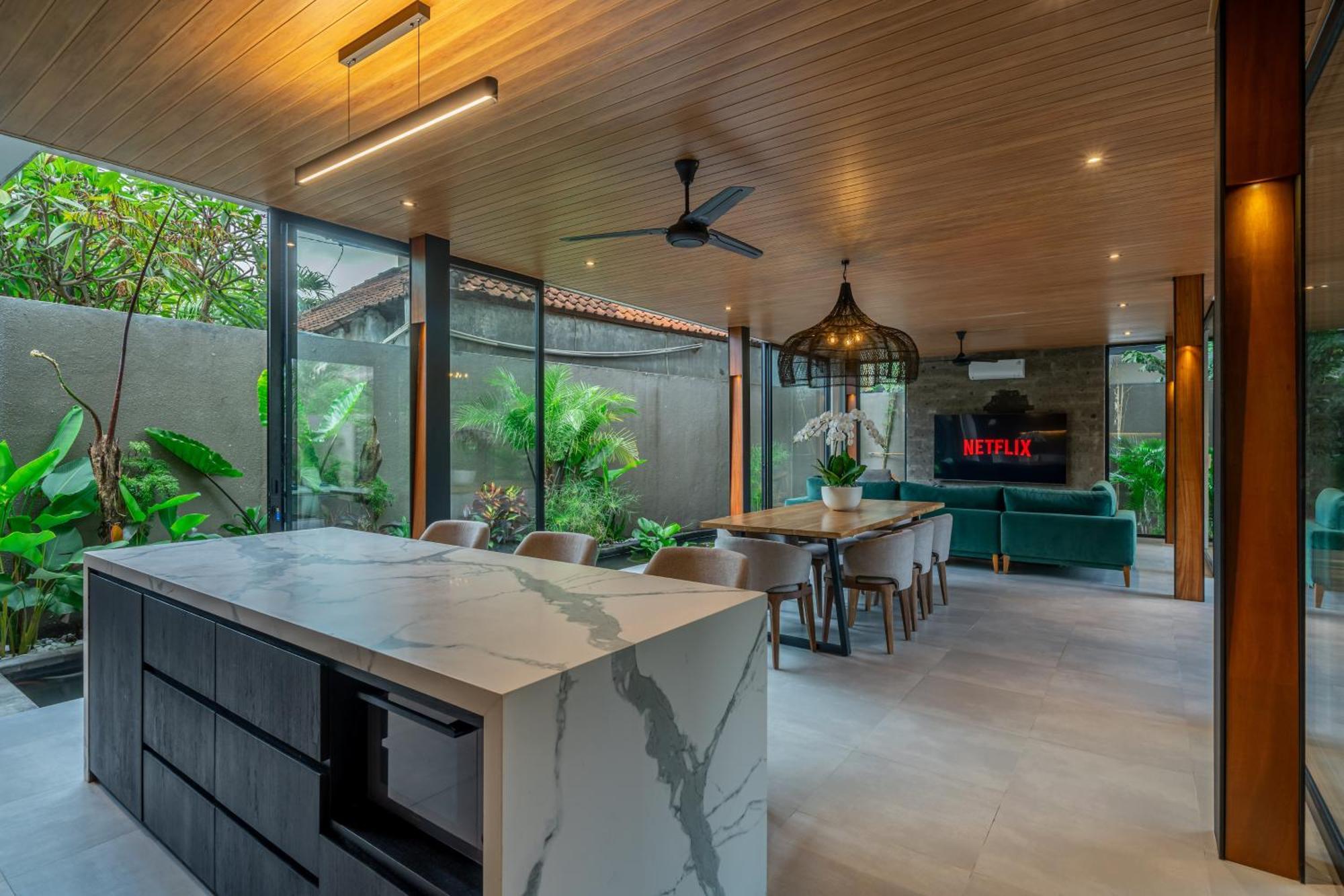 The Continental Modern Luxury 4 Bedroom In Villa *