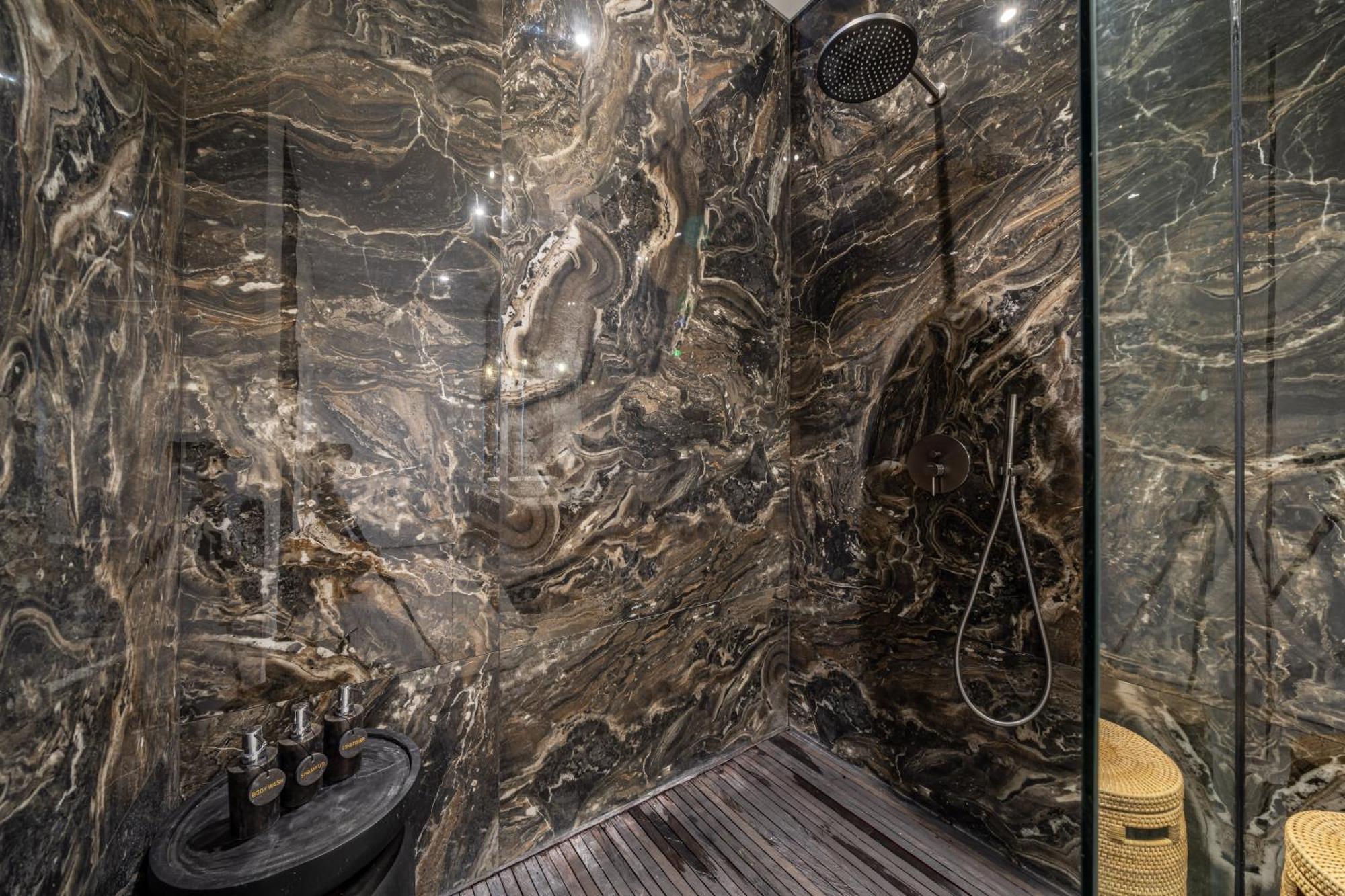 The Continental Modern Luxury 4 Bedroom In