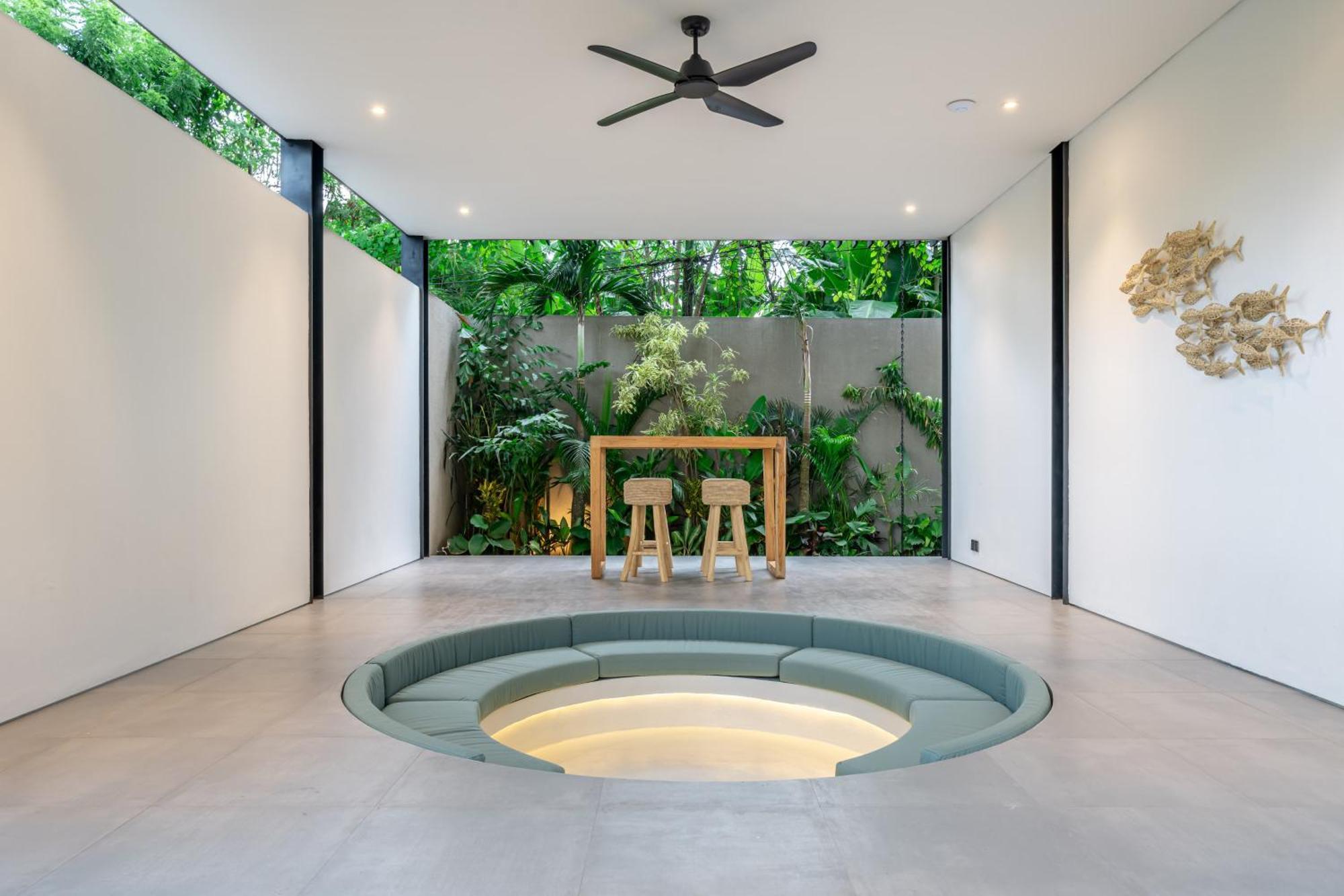 The Continental Modern Luxury 4 Bedroom In * Seminyak (Bali)