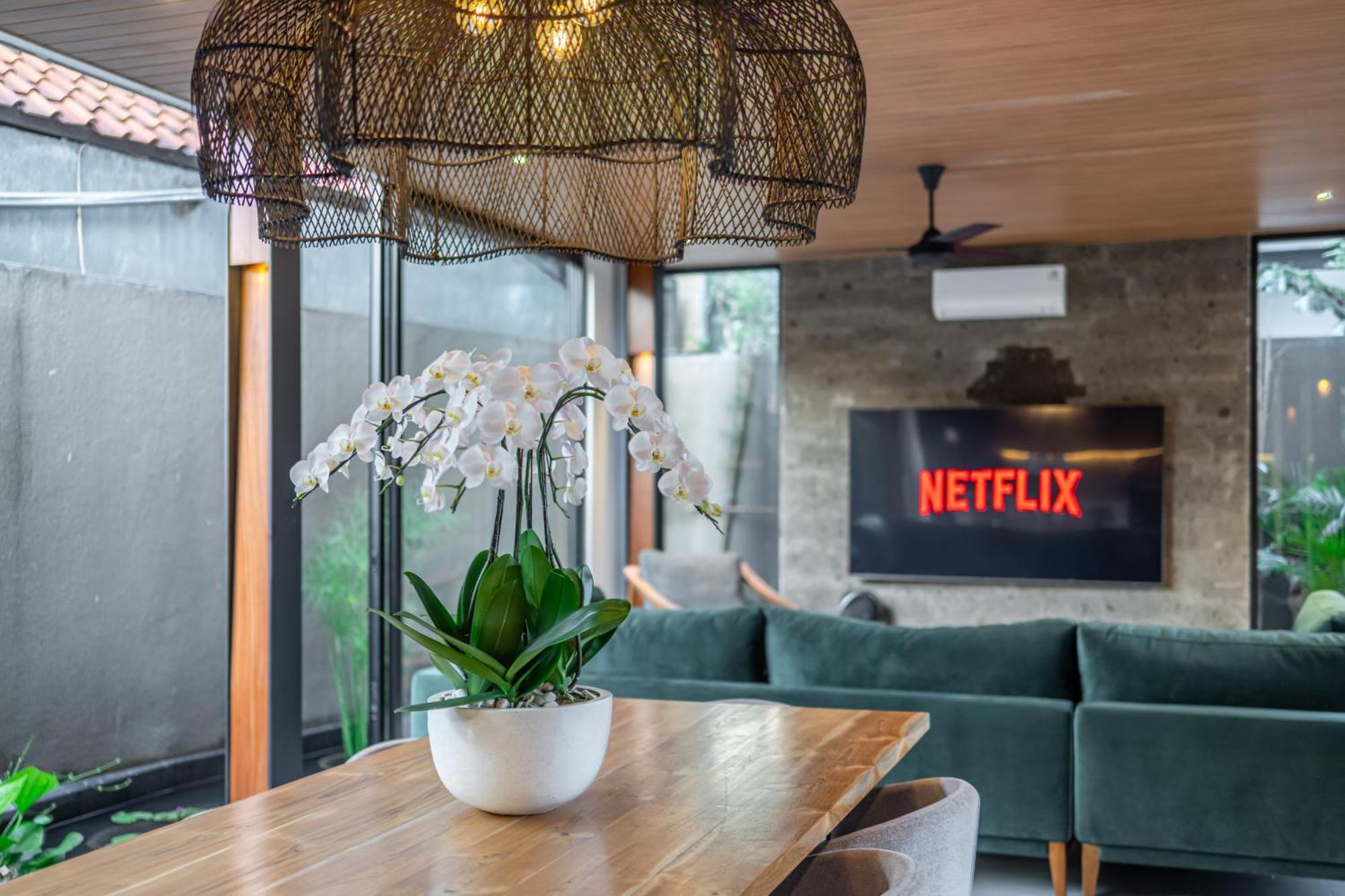 The Continental Modern Luxury 4 Bedroom In * Seminyak (Bali)
